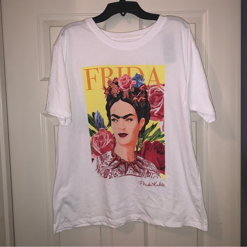 Frida Kahlo Graphic Tee XL NWT